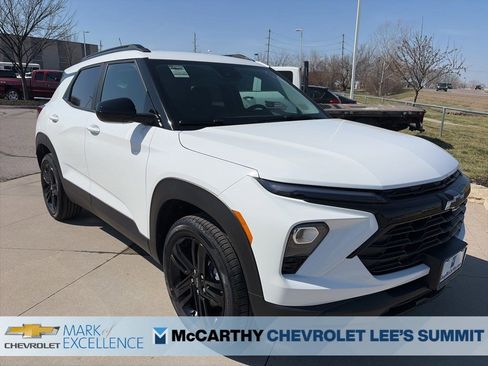 New 2026 Chevrolet TrailBlazer LT AWD/4WD image 2