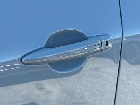Used 2023 Nissan Rogue SL FWD image 5