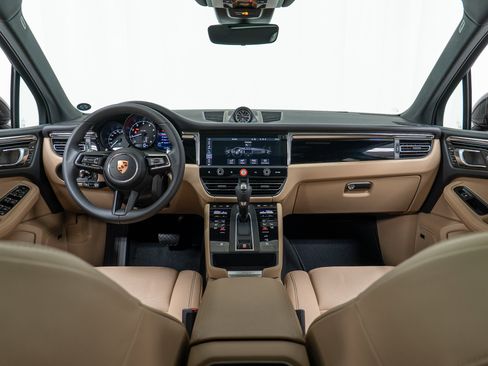 New 2026 Porsche Macan AWD/4WD image 19