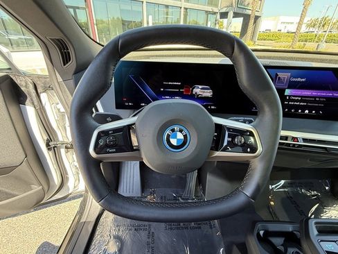 Used 2025 BMW iX xDrive50 image 23