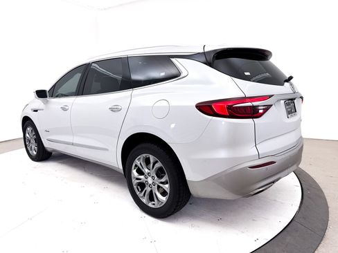 Used 2019 Buick Enclave Avenir w/ Avenir Technology Package FWD image 17