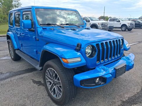 Used 2023 Jeep Wrangler Unlimited Sahara AWD/4WD image 5