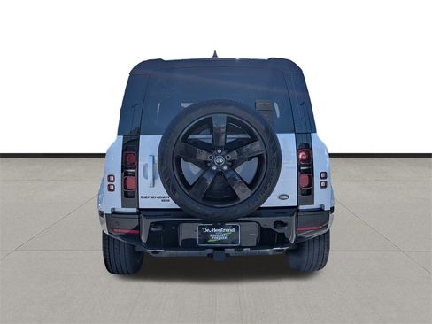 Used 2022 Land Rover Defender 110 X-Dynamic HSE image 6