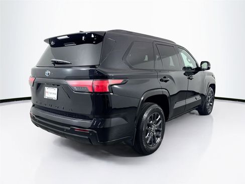 Certified 2023 Toyota Sequoia Platinum AWD/4WD image 2