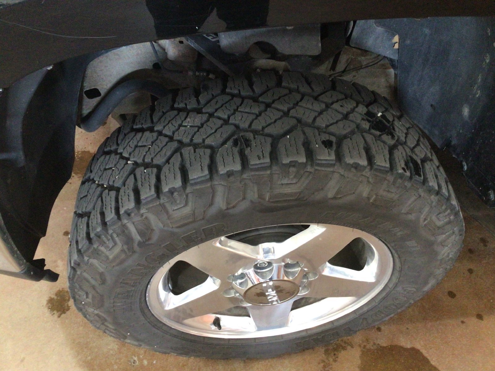Used 2012 GMC Sierra 2500 SLT w/ SLT Convenience Package AWD/4WD image 2