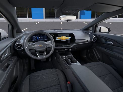 New 2026 Chevrolet Equinox EV LT image 16