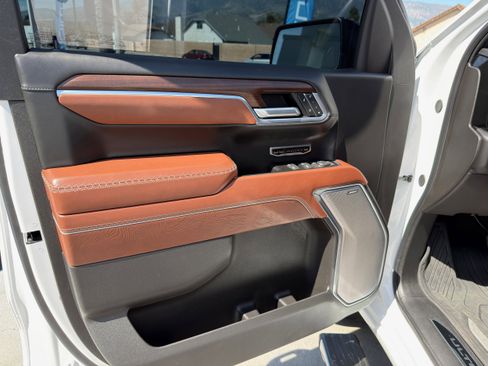 Used 2025 GMC Sierra 1500 Denali Ultimate image 24