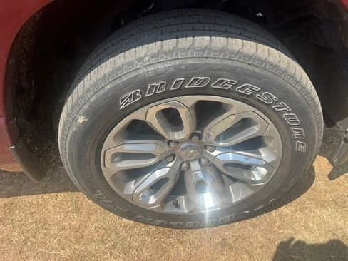 Used 2023 RAM 1500 Laramie AWD/4WD image 10