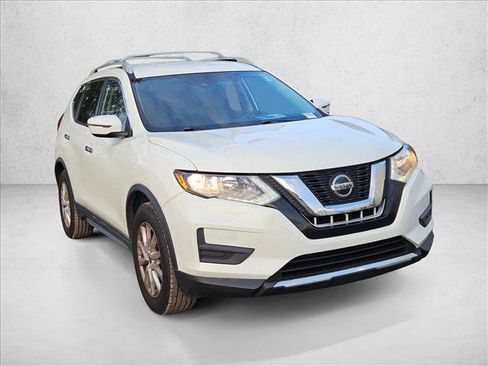 Used 2019 Nissan Rogue S w/ Special Edition Package FWD image 3