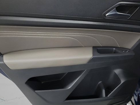 Used 2021 Volkswagen Atlas Cross Sport SE image 10