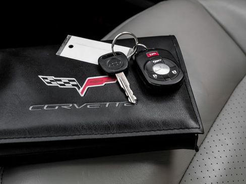 Used 2006 Chevrolet Corvette Coupe w/ Preferred Equipment Group image 53