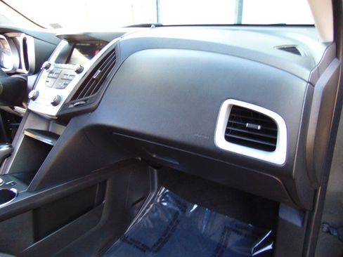 Used 2017 Chevrolet Equinox LS AWD/4WD image 20