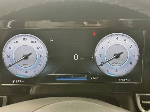 Used 2022 Hyundai Elantra SEL w/ Convenience + Premium Package FWD image 19