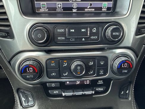 Used 2018 Chevrolet Suburban LT AWD/4WD image 27