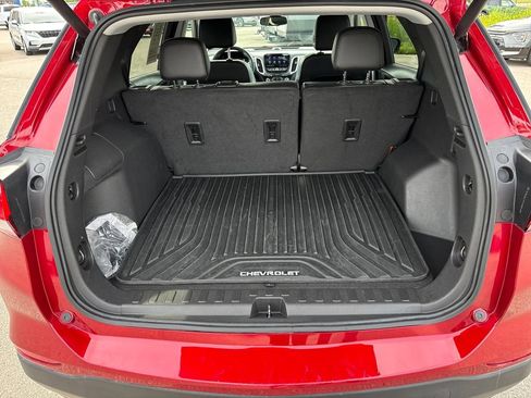 Used 2023 Chevrolet Equinox Premier AWD/4WD image 28