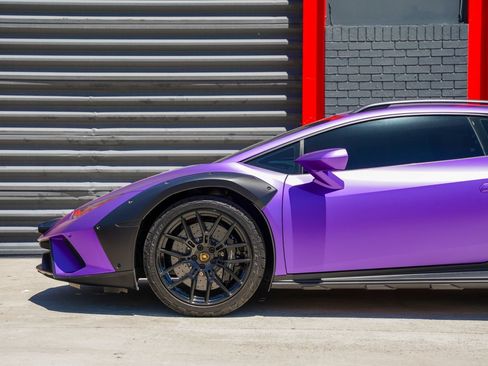 Used 2024 Lamborghini Huracan Sterrato AWD/4WD image 13