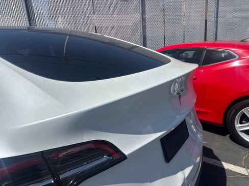 Used 2022 Tesla Model Y Long Range AWD/4WD image 4