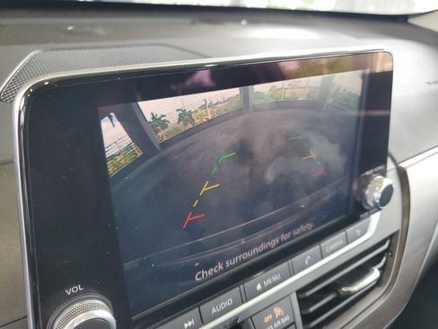 Used 2023 Nissan Altima 2.5 SV FWD image 27