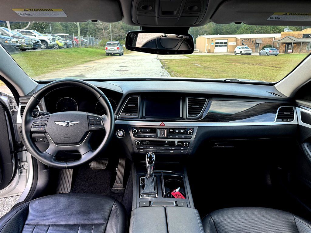 Used 2017 Genesis G80 3.8 RWD image 9