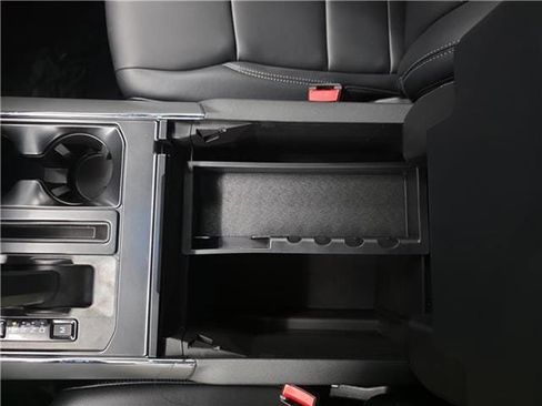 New 2025 Ford F150 XLT w/ Equipment Group 303A High image 17