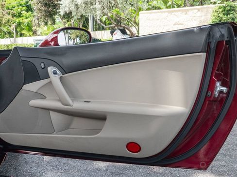 Used 2007 Chevrolet Corvette Convertible w/ Performance Package RWD image 25