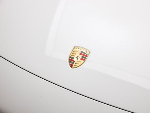 Used 2025 Porsche Macan Electric image 12