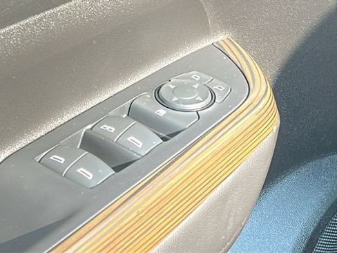 Used 2023 GMC Acadia SLE w/ Driver Convenience Package AWD/4WD image 14