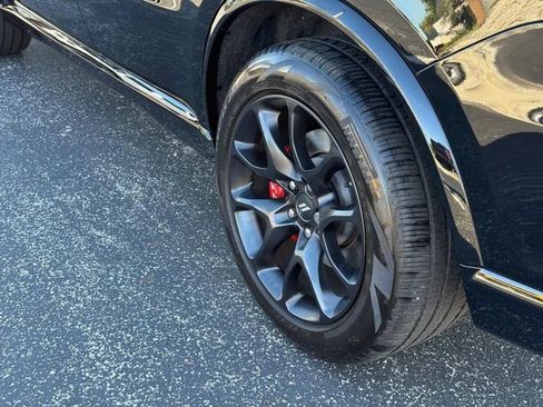 Used 2023 Dodge Durango R/T w/ Tow 'N Go Package AWD/4WD image 6
