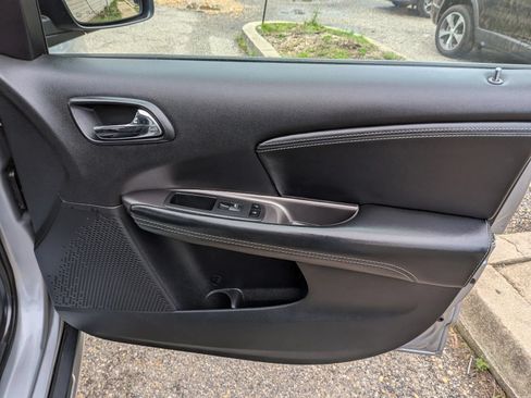 Used 2020 Dodge Journey Crossroad FWD image 43