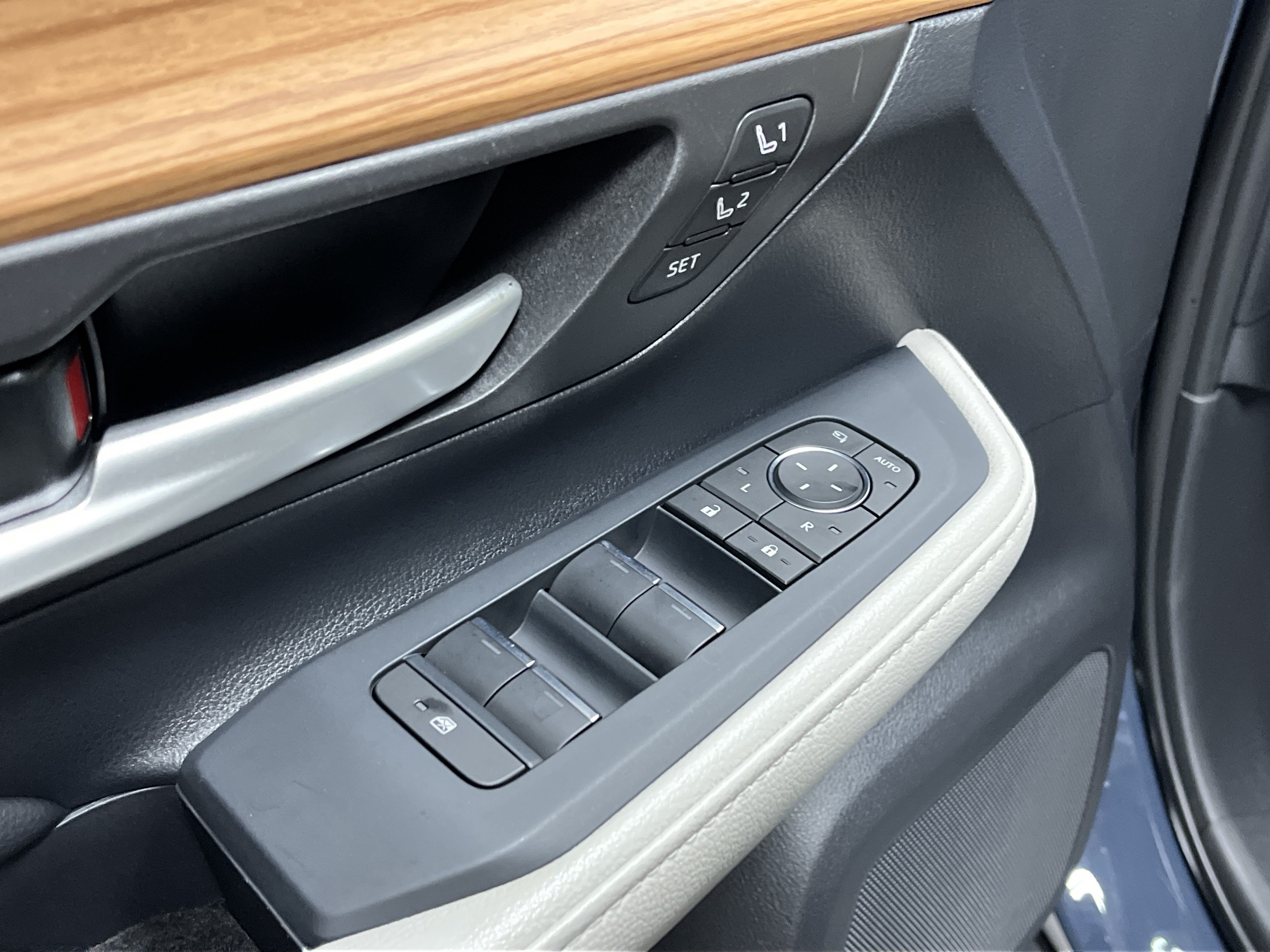 Used 2026 Toyota Grand Highlander FWD image 15