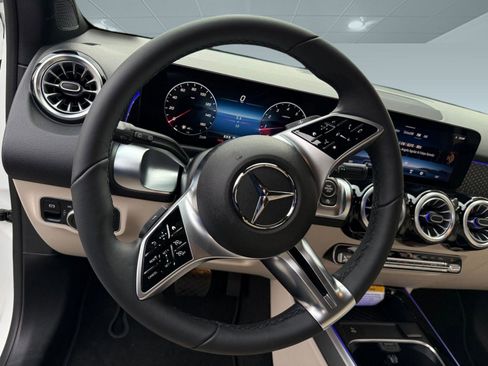 New 2026 Mercedes-Benz GLB 250 image 14