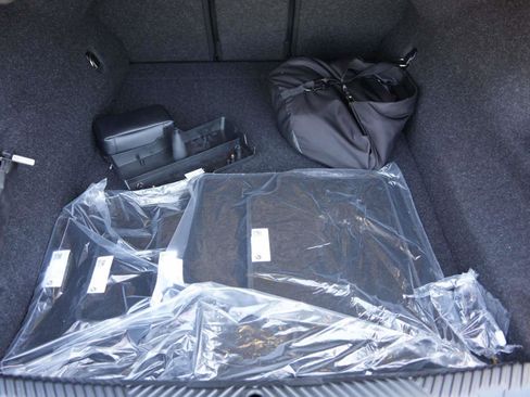 New 2026 BMW M5 w/ Carbon Package image 6