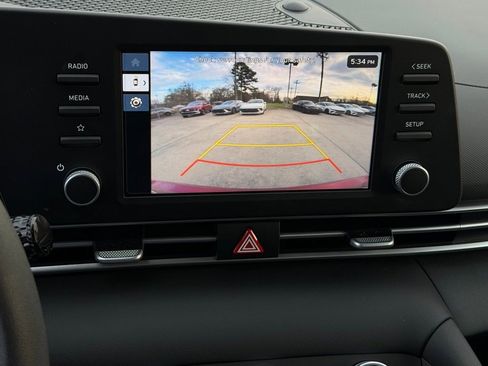 Certified 2025 Hyundai Elantra SE w/ Cargo Package image 12