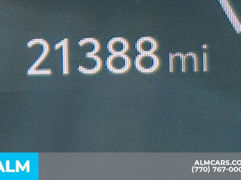 Used 2025 Toyota Camry LE image 59