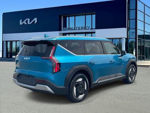 New 2026 Kia EV9 Wind AWD/4WD image 6