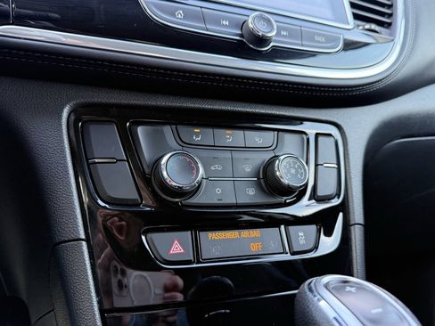 Used 2020 Buick Encore Preferred image 17