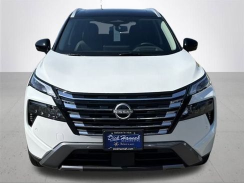 New 2025 Nissan Rogue SL w/ Tech Package image 3