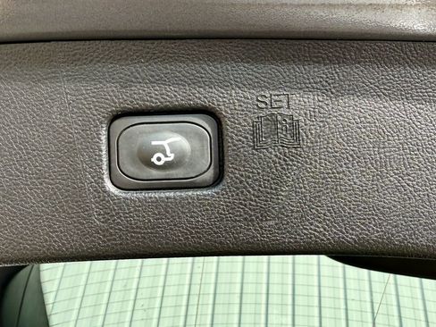 Certified 2024 Ford Edge ST-Line image 18