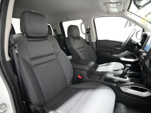 Used 2022 Nissan Frontier SV image 13