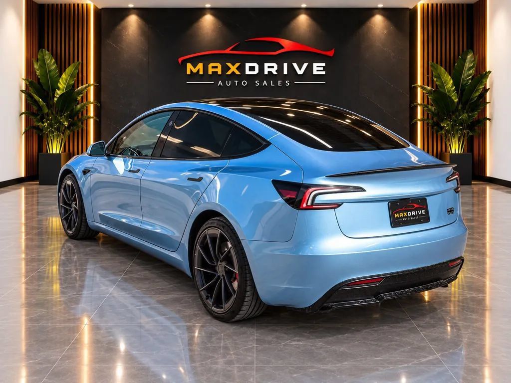 Used 2024 Tesla Model 3 Performance AWD/4WD image 5