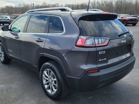 Used 2019 Jeep Cherokee Latitude Plus w/ Cold Weather Group AWD/4WD image 9