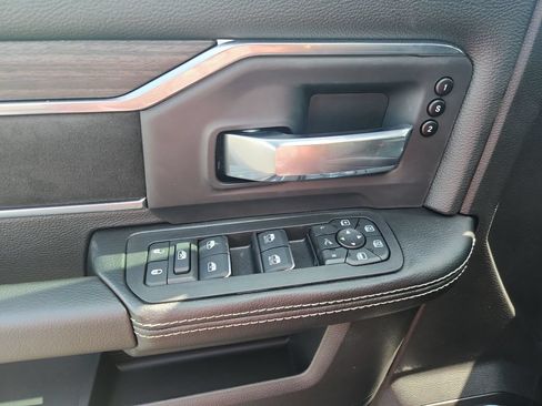 New 2026 RAM 3500 Laramie AWD/4WD image 13