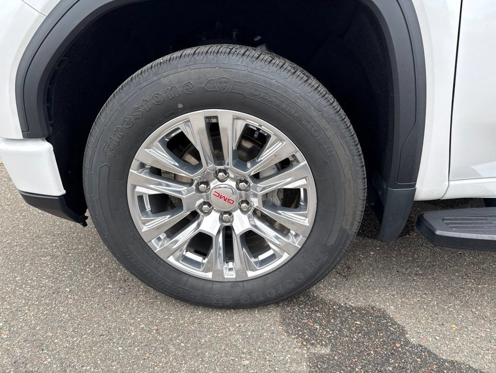 Used 2023 GMC Sierra 1500 Denali w/ Technology Package AWD/4WD image 6