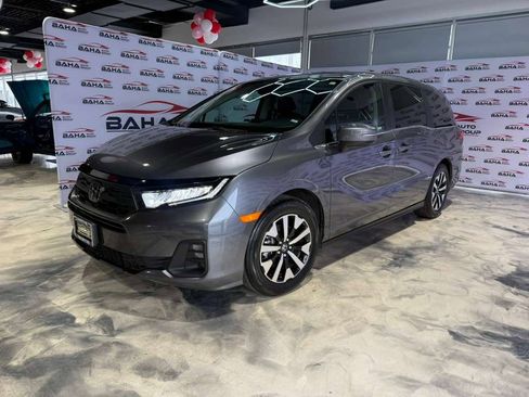 Used 2025 Honda Odyssey EX-L image 2