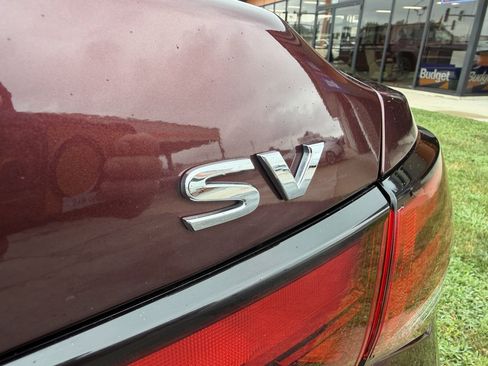 Used 2024 Nissan Sentra SV FWD image 25