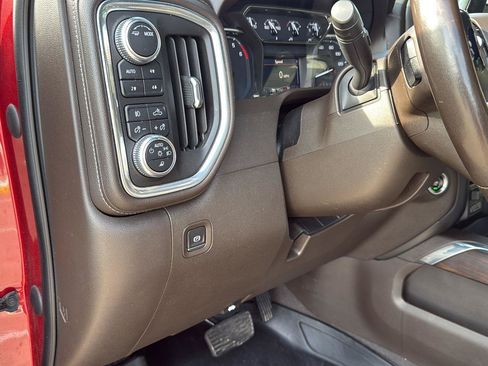 Used 2021 GMC Sierra 1500 SLT AWD/4WD image 16