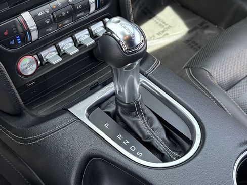 Used 2022 Ford Mustang GT Premium w/ Equipment Group 401A RWD image 30
