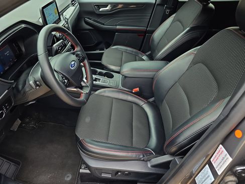 Used 2025 Ford Escape ST-Line AWD/4WD image 13