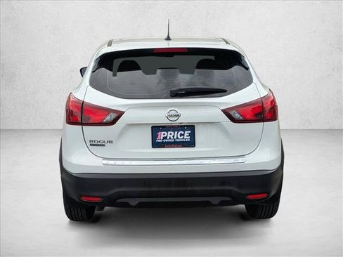 Used 2018 Nissan Rogue Sport S FWD image 7