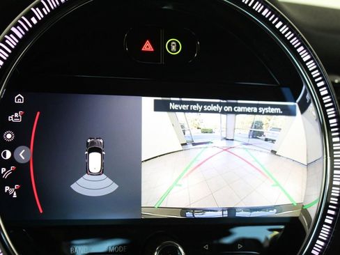 Used 2023 MINI Cooper 2-Door Hardtop w/ Signature Upholstery Package image 33